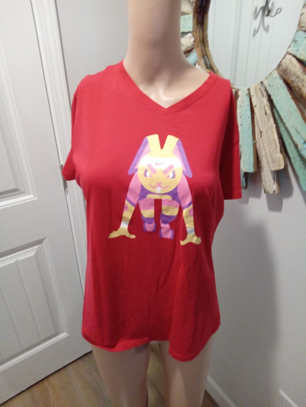 Nike Dri-Fit Size L Red V-Neck T-Shirt